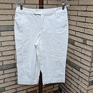 St John's Bay Capris sz 10P